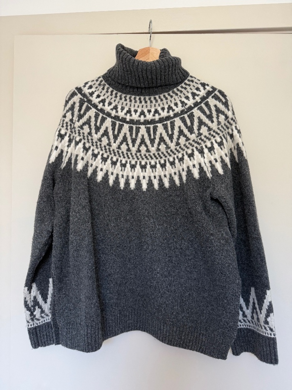 H&M Fair Isle Turtleneck Sweater Sz M